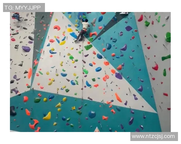 广州攀岩队的拼搏故事与极限运动联赛的荣耀之路 广州攀岩队的拼搏故事与极限运动联赛的荣耀之路