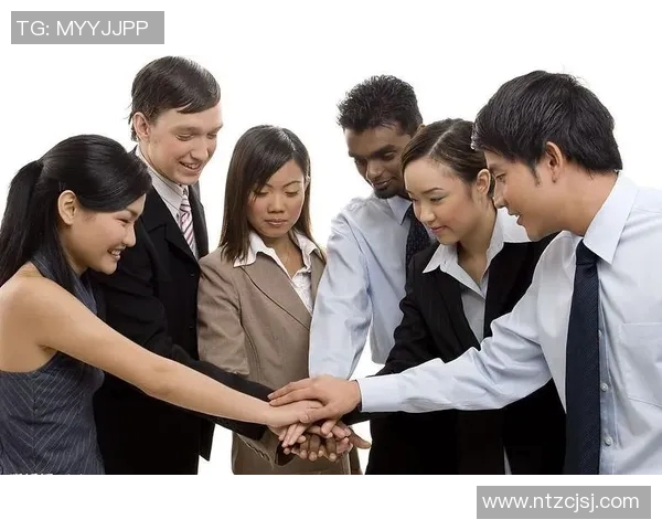 南京羽毛球队在世锦赛中的团队协作表现分析与启示 南京羽毛球队在世锦赛中的团队协作表现分析与启示